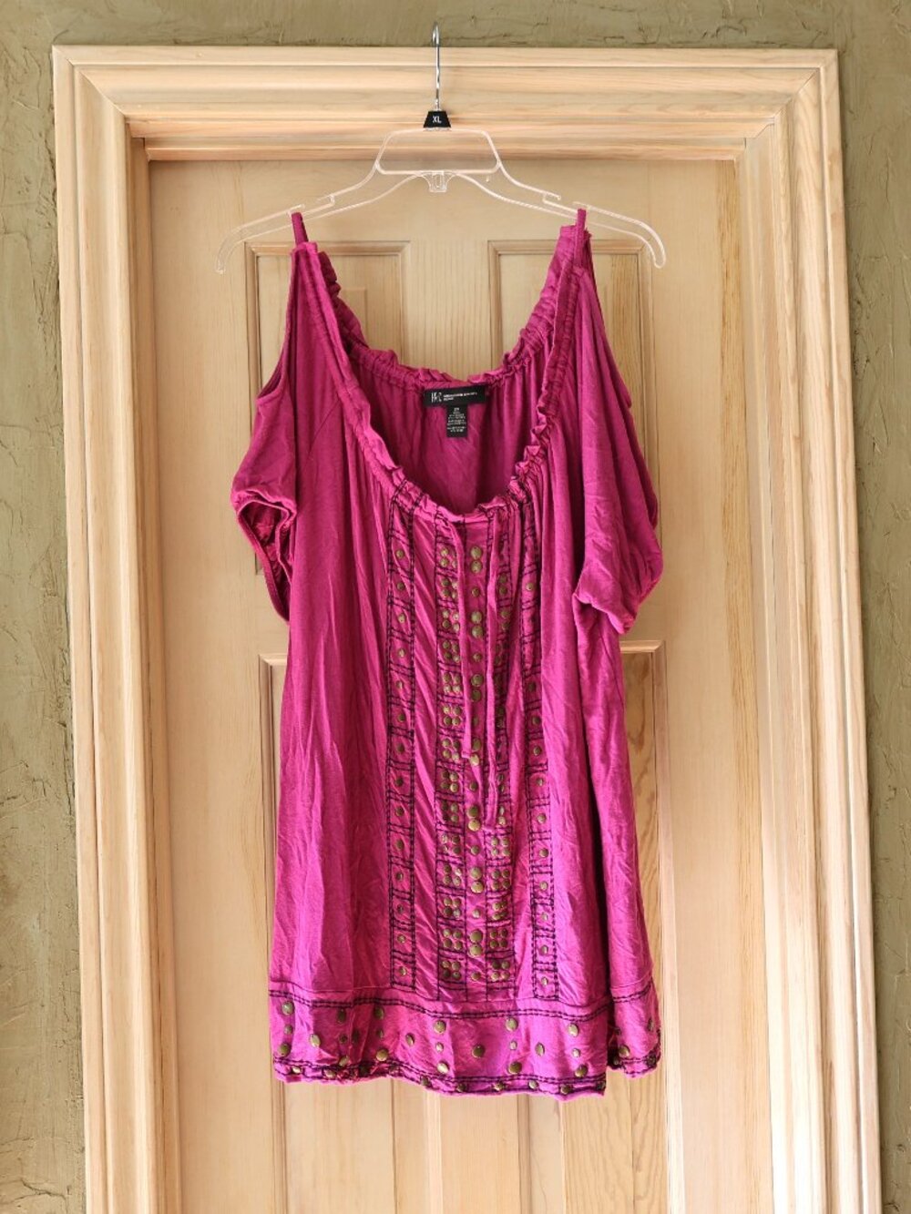 EUC INC International Concepts Cold Shoulder Pink Beaded Top Size 2X
